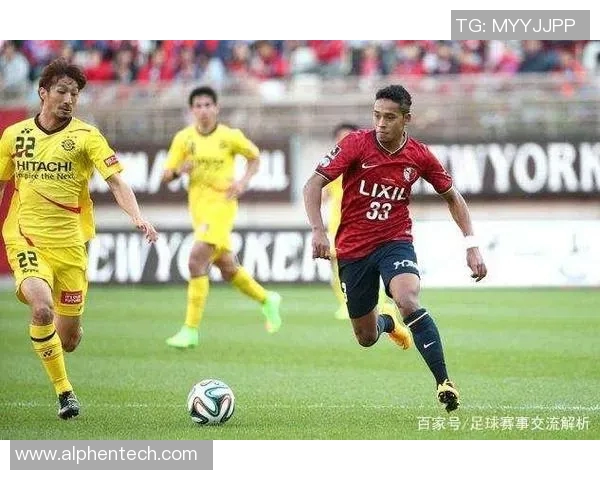 沙迦与塔亚文的对决分析探讨两队战术风格与球员表现的精彩碰撞